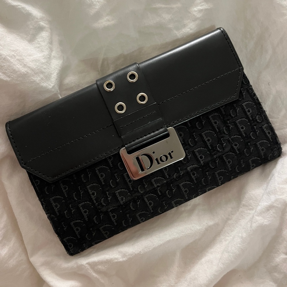 AUTHENTIC & RARE Christian Dior Bi-fold black wallet